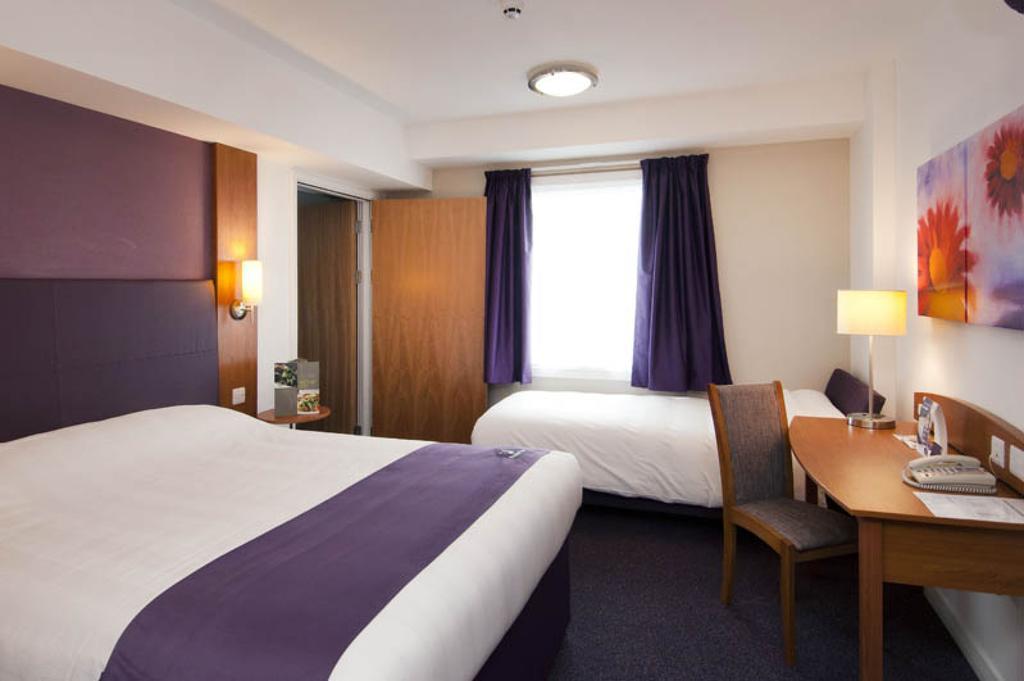 Premier Inn Manchester Bury Bury  Zimmer foto