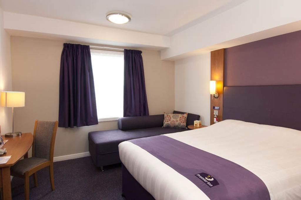 Premier Inn Manchester Bury Bury  Zimmer foto