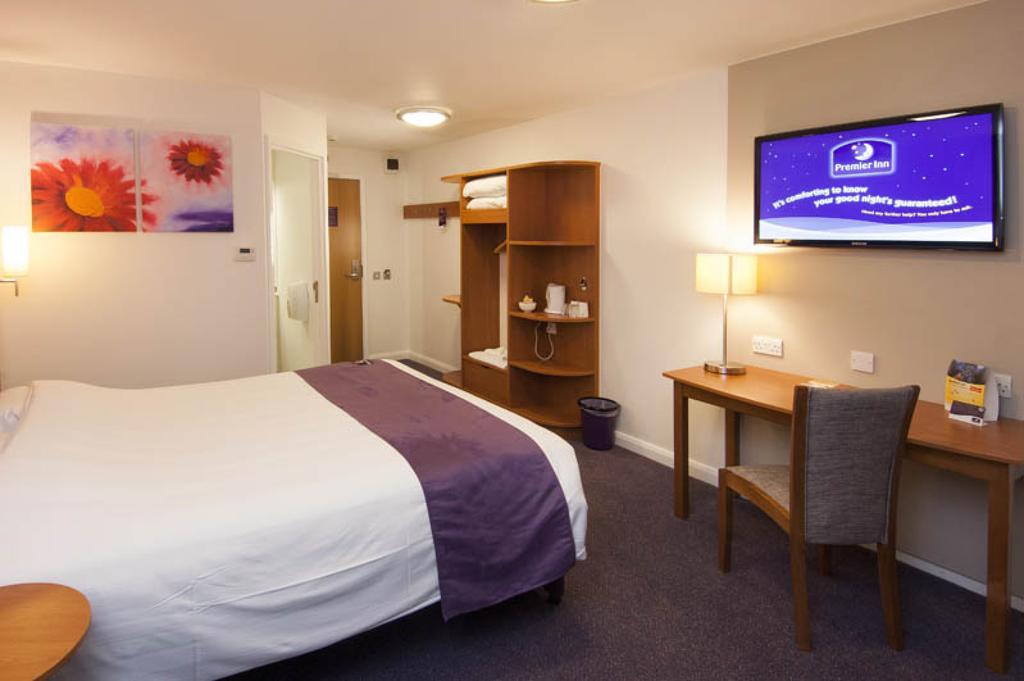 Premier Inn Manchester Bury Bury  Exterior foto