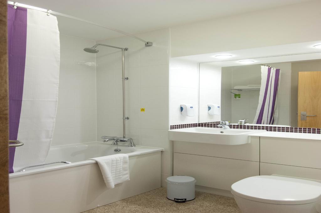 Premier Inn Manchester Bury Bury  Exterior foto